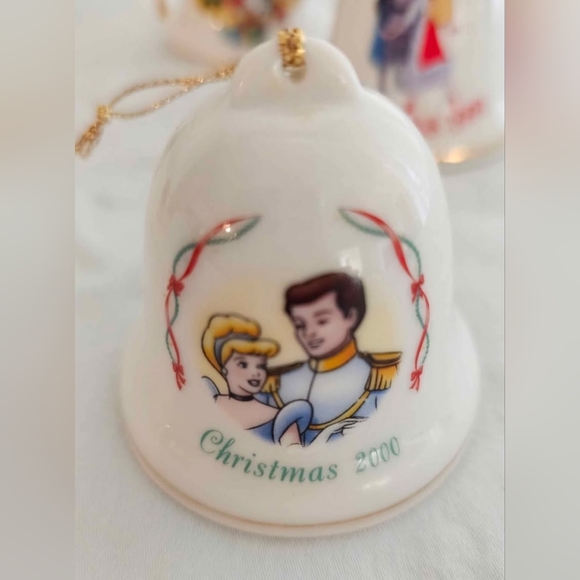 Vintage Set Of 6 Disney Grolier Porcelain Christmas Bell Ornaments 1993 To 2000 - Picture 2 of 8